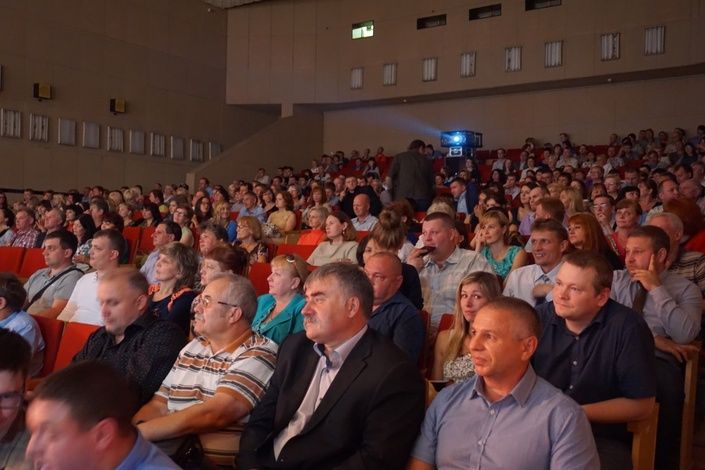 В Колпинском районе прошли мероприятия, посвященные празднованию Дня металлурга