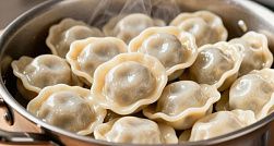 Врач рекомендует отказаться от пельменей людям с определёнными заболеваниями