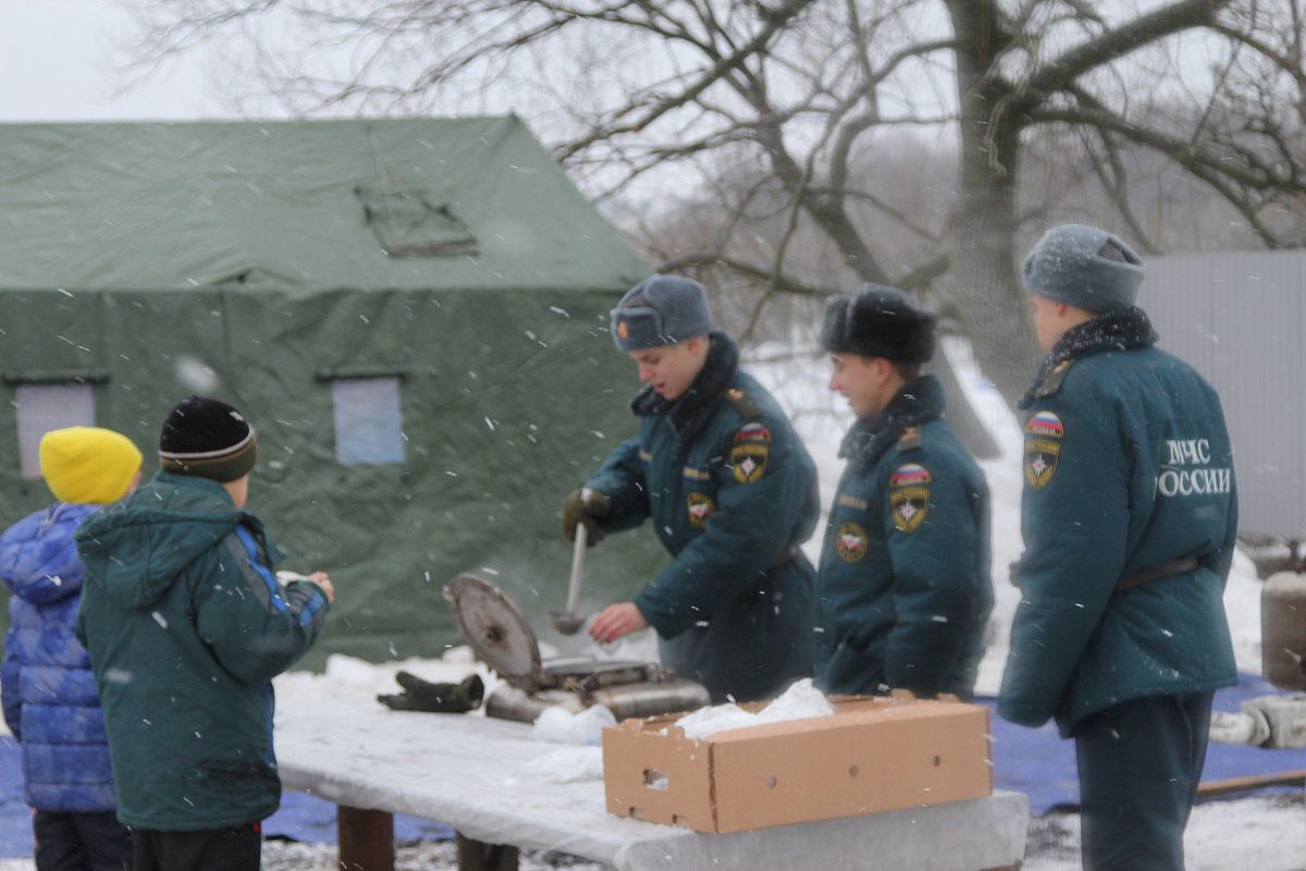 Каша от колпинского муниципалитета согреет после крещенских купаний