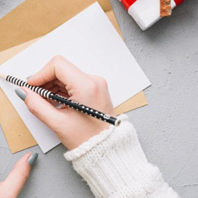 Россиянам рассказали о пользе загадывания желаний на Новый год