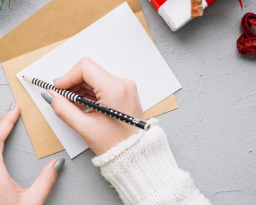 Россиянам рассказали о пользе загадывания желаний на Новый год