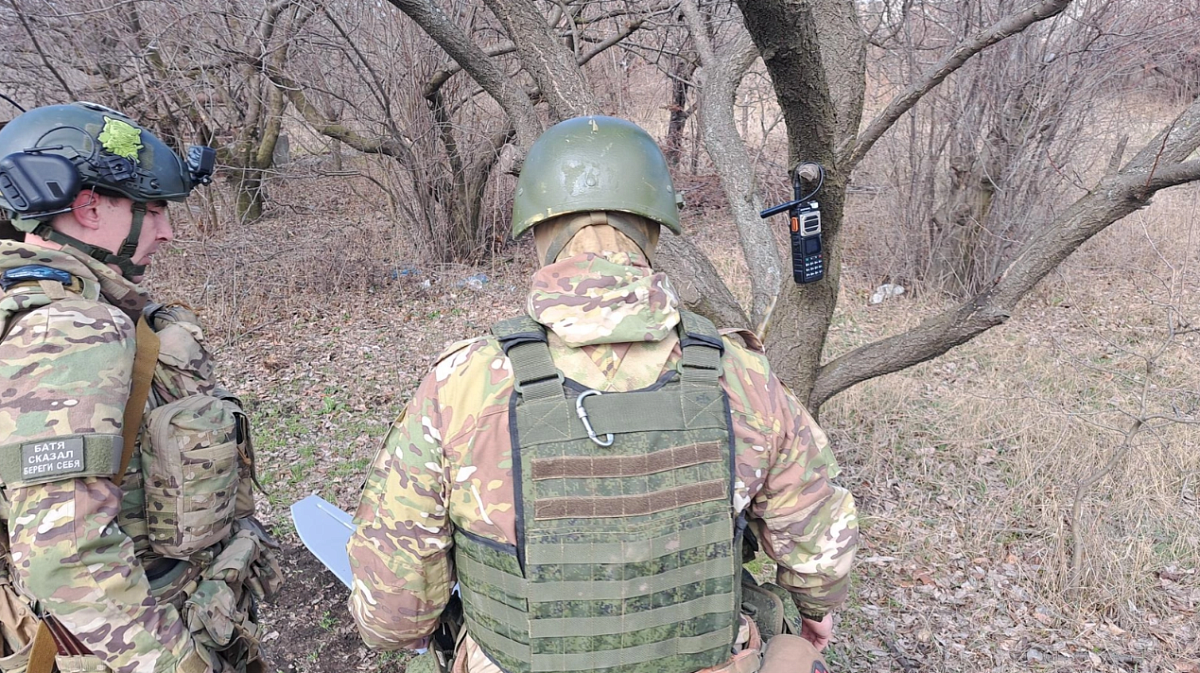 Военным и сотрудникам ряда органов с 1 октября повысят оклады