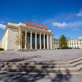 4 сентября ограничении парковки транспортных средств на территории  КДЦ «Ижорский»