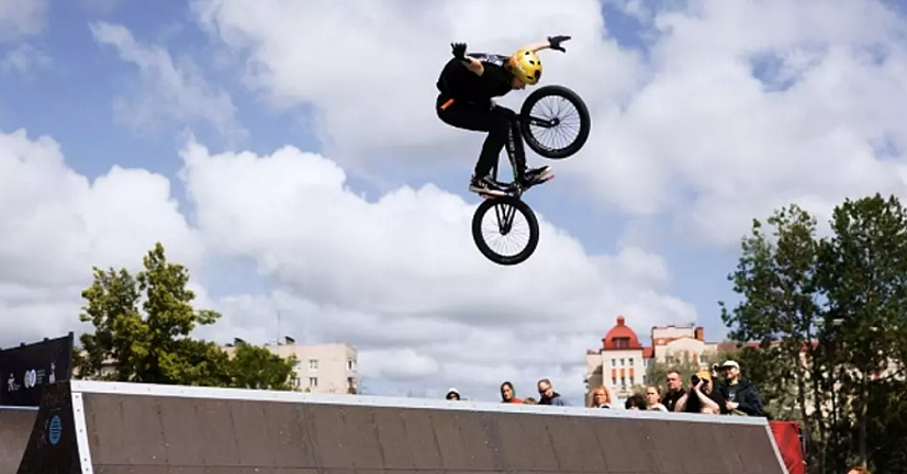 В Колпино впервые прошли соревнования по велоспорту BMX