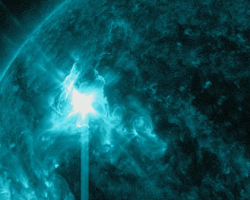 Ночью на Солнце произошёл крупный выброс плазмы в сторону Земли