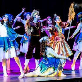  7 и 8 января в КДЦ «Ижорский» прошло Рождественское представление для детей