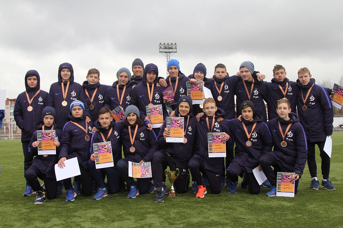 Кубок Казачёнка уехал в Москву