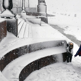 Из-за снега и обледенения в Петербурге объявлен «желтый» уровень погодной опасности