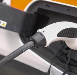 Скоростные зарядки для электромобилей появятся на трассе М-11 «Нева» в 2026 году