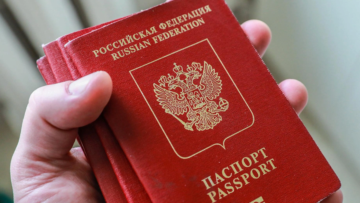 С января 2026 года детям до 14 лет для поездок в страны СНГ нужен будет загранпаспорт