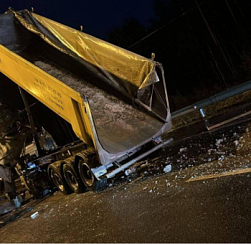 Трасса А-121 Сортавала полностью перекрыта на 80 километре из-за аварии