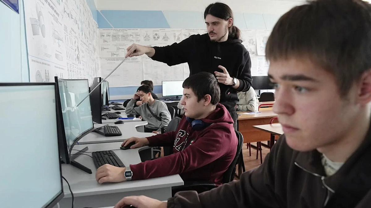 Рособрнадзор: с 2026 года ОГЭ и ЕГЭ будут начинаться не ранее 1 июня