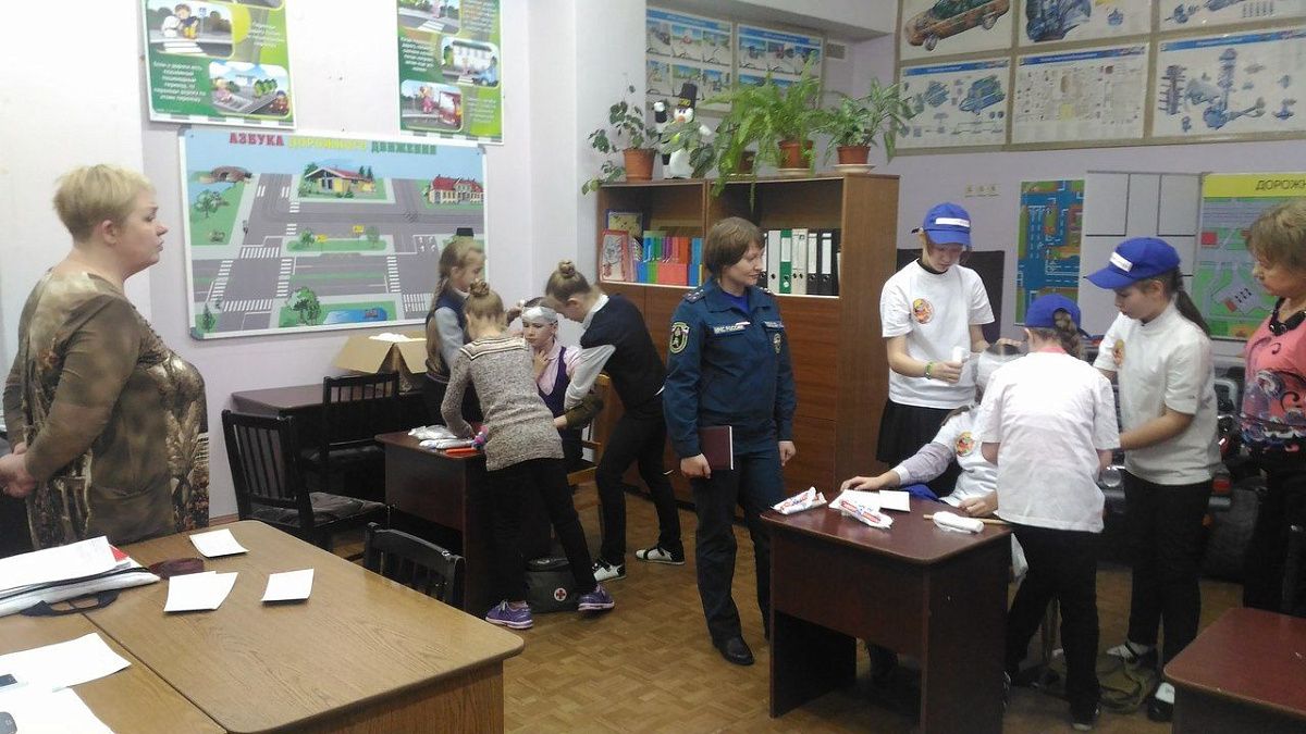 В Колпино прошли соревнования по медико-санитарной подготовке среди дружин юных пожарных