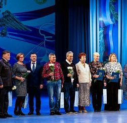 Колпинских полицейских поздравили с профессиональным праздником Колпинских полицейских поздравили с профессиональным праздником