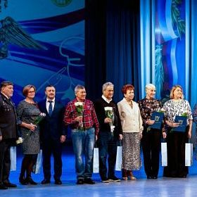 Колпинских полицейских поздравили с профессиональным праздником