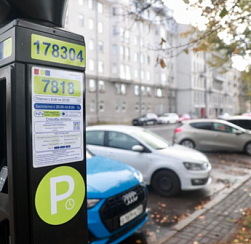 В Петербурге утвердили новые тарифы на парковочные абонементы