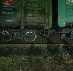 В Ленобласти с рельсов сошли грузовые вагоны со щебнем