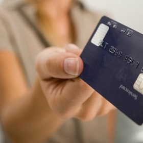 Правила жизни: Как вернуть деньги, списанные с банковской карты без согласия клиента?
