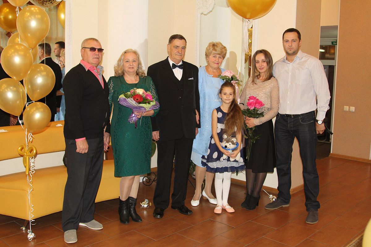 Золотые колпинские семьи