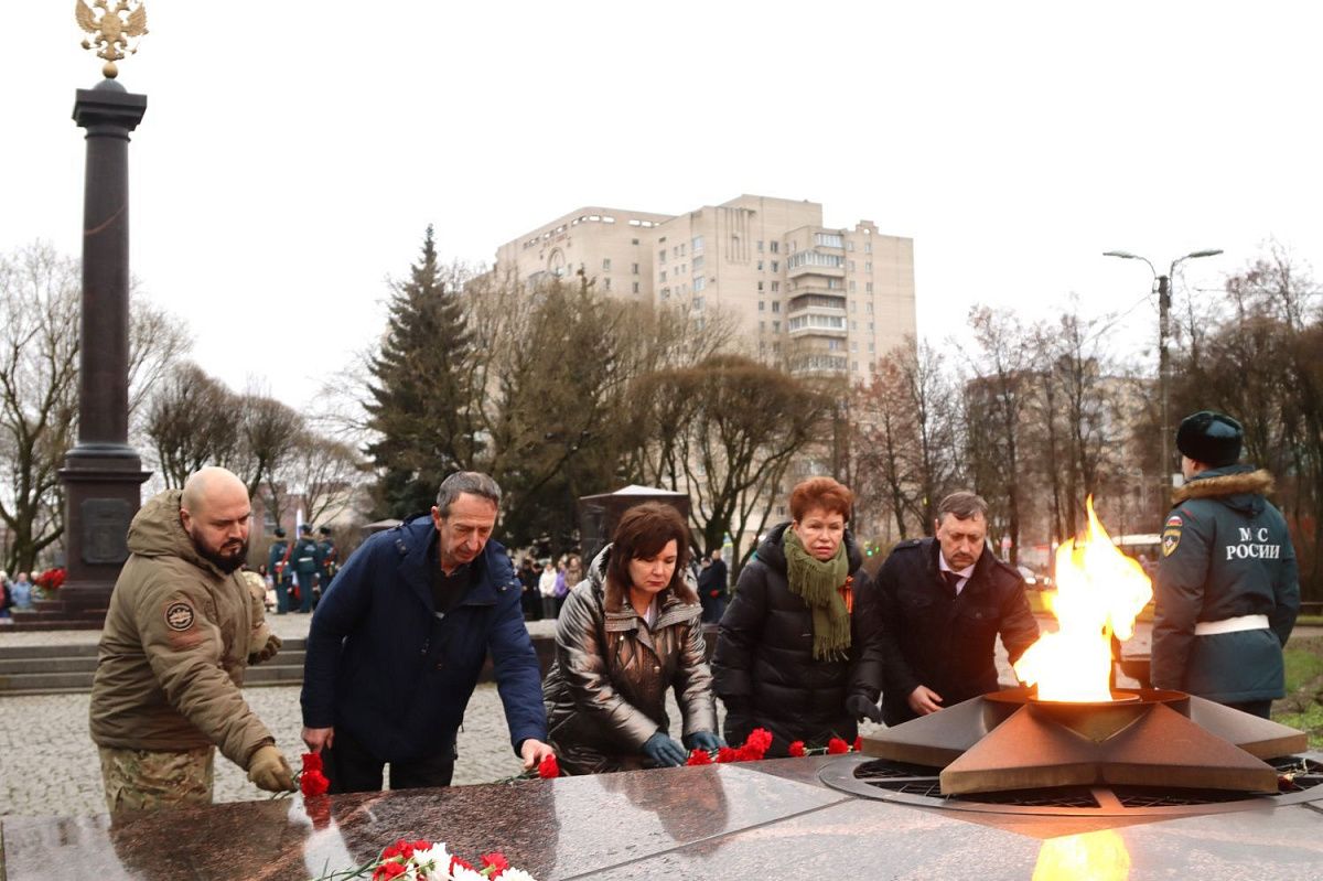 Митинг у стелы воинской славы