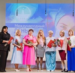 В Колпинском районе поздравили медицинских сестёр с профессиональным праздником
