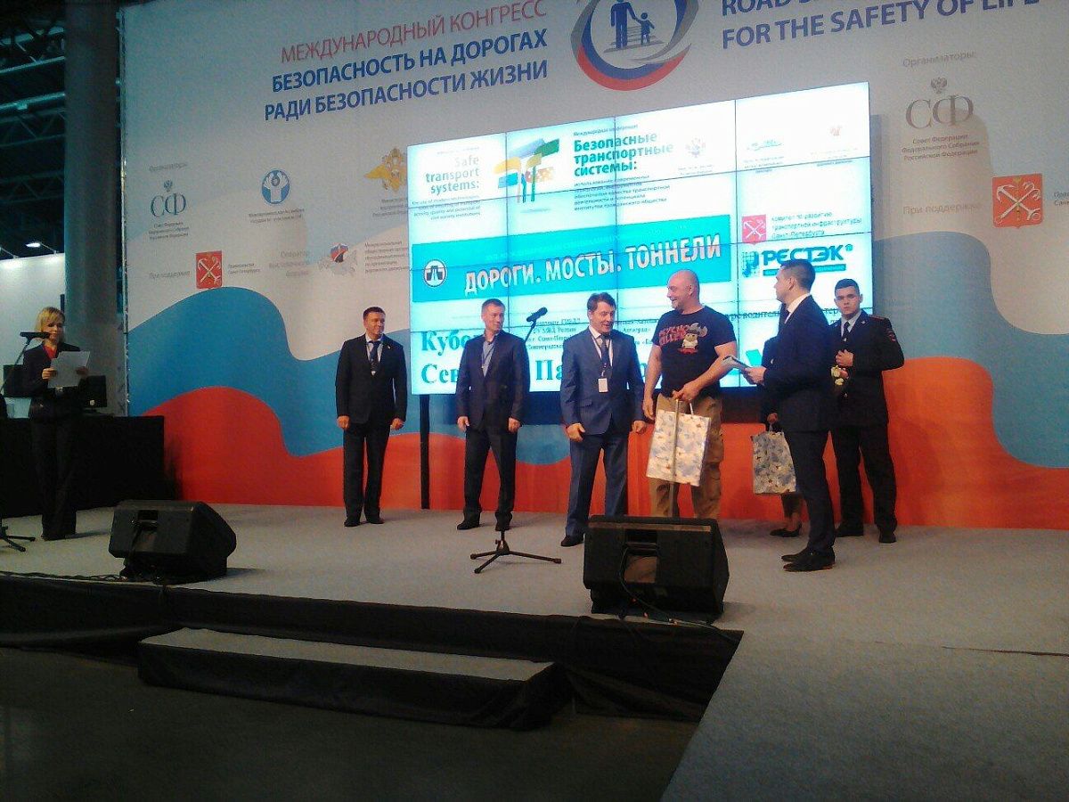 Колпинец Александр Росляков - в числе лучших "особых" водителей