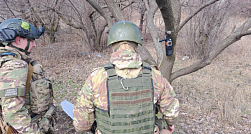 Военным и сотрудникам ряда органов с 1 октября повысят оклады
