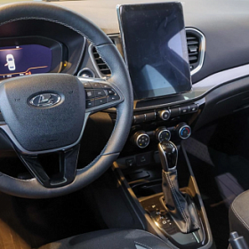 АвтоВАЗ прокомментировал проблему с блокировкой руля у Lada Vesta во время движения