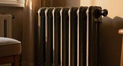 Суммы в февральских квитанциях за ЖКУ удивили петербуржцев