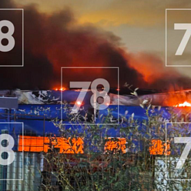 В Шушарах загорелось здание автосервиса