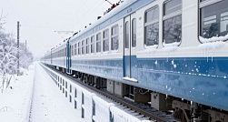 Подросток-зацепер сорвался с электрички в Лужском районе и попал в больницу