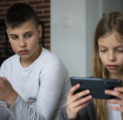 Мошенники обманывают подростков под предлогом вывода денег с «Пушкинской карты»