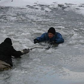 Если вы провалились под лед