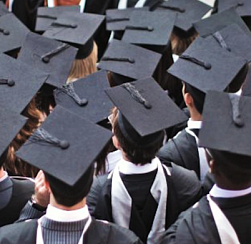 Власти РФ увеличат число вузов с льготами для многодетных семей