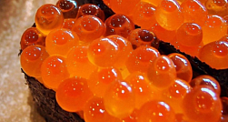 В Петербурге упал спрос и цены на икру