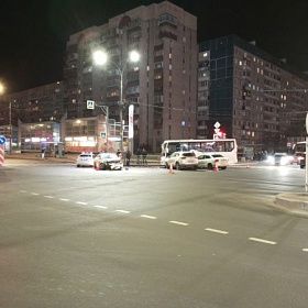 Три легковушки и маршрутка столкнулись в Колпино Три легковушки и маршрутка столкнулись в Колпино