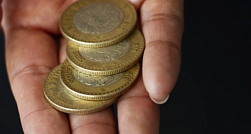 У петербургской пенсионерки украли золотые монеты стоимостью более 2 млн рублей