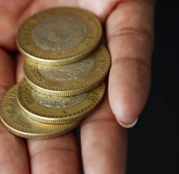 У петербургской пенсионерки украли золотые монеты стоимостью более 2 млн рублей