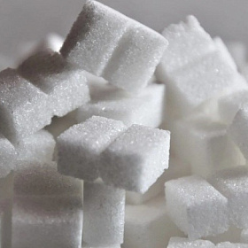Спрос на сахар в магазинах пошел на спад: Минпромторг