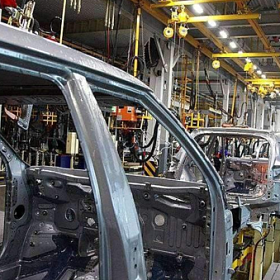 Производство легковых авто снизилось в России почти на 3 %