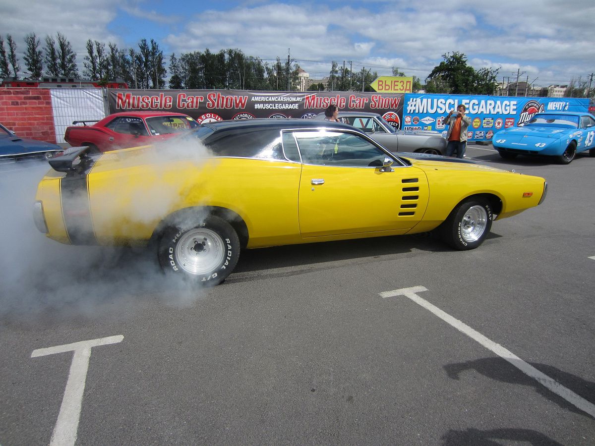 Muscle cars 2014 в Колпино (Видео, Фото)