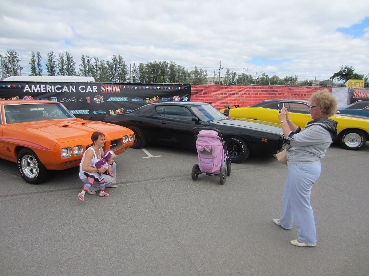 Muscle cars 2014 в Колпино (Видео, Фото)