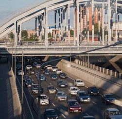 В четырёх районах Петербурга ожидаются ограничения движения