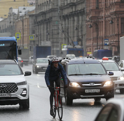 В Петербурге подешевели машины с пробегом от дилеров