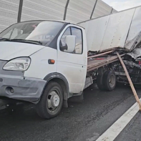 На КАД в воскресное утро образовалась пробка длиной почти 3 км