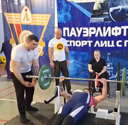 В Колпинском районе прошел Чемпионат СПб по пауэрлифтингу 