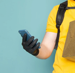 Подарок со вкусом обмана: мошенники придумали новую схему под видом доставки