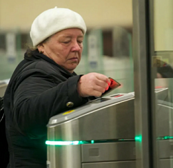 Осенью в метро Петербурга планируют ввести оплату проезда по биометрии