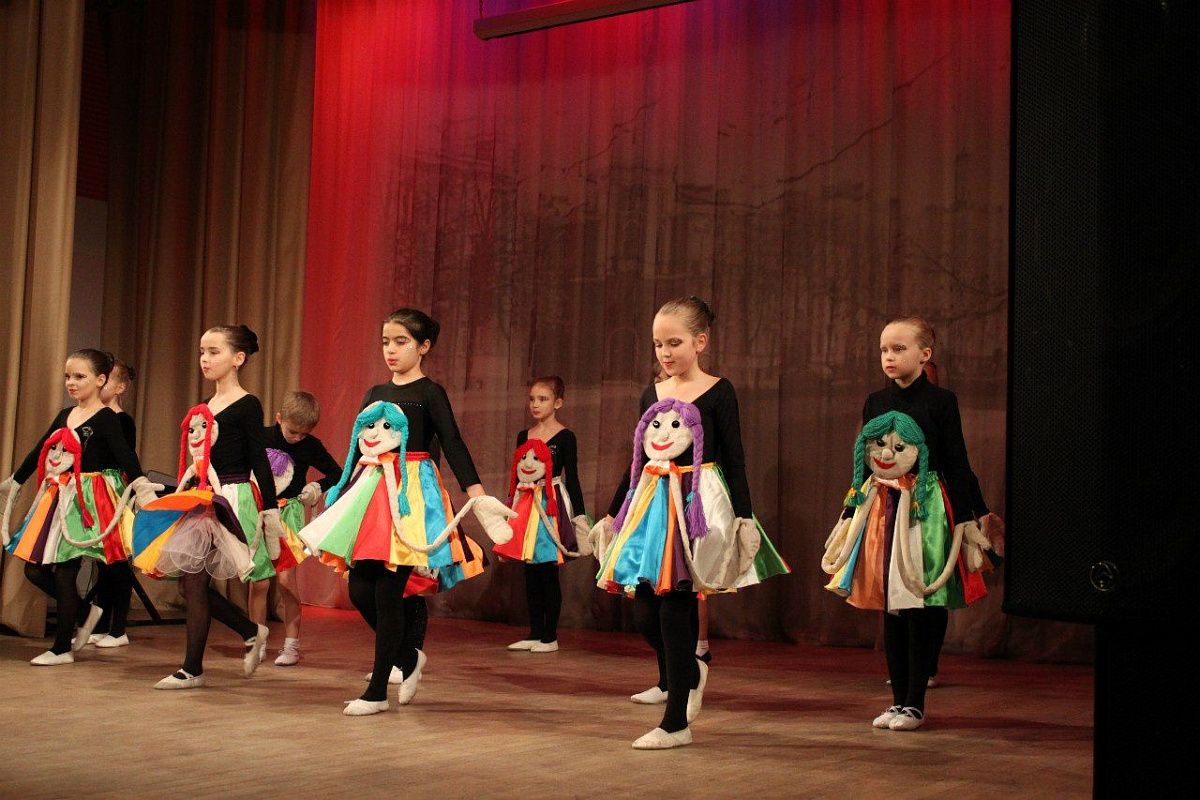 Прошел праздничный концерт ко дню матери