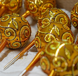 В ГД предложили создать платформу обмена новогодних игрушек